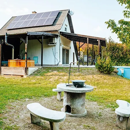 Feriehus Tatorjan Vendeghaz *